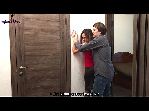 ❤️ സെക്‌സി റിയൽറ്റർ അവളുടെ അപ്പാർട്ട്‌മെന്റ് വിൽക്കുമ്പോൾ അവളുടെ പൂസിയെ വികാരാധീനമാക്കുകയും ശല്യപ്പെടുത്തുകയും ചെയ്യുന്നു - ക്രെമ്പായി ❤️❌ സൂപ്പർ സെക്സ് ഞങ്ങളിൽ ﹏